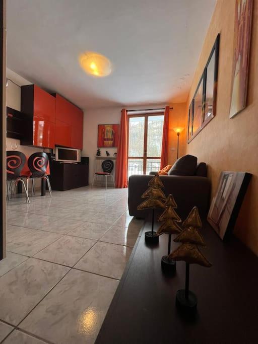 Calda E Accogliente Limone Apartment ลีโมเน เปียมอนเต ภายนอก รูปภาพ